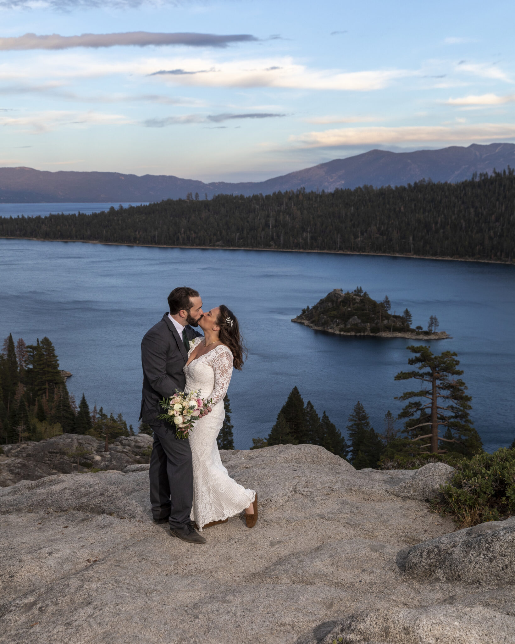 Bride portrait with veil in natural mountain light